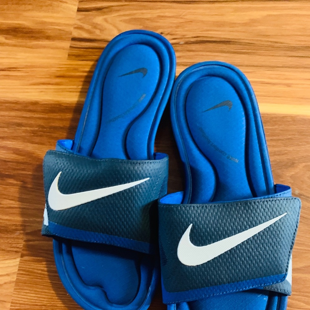 Nike Men’s Slides